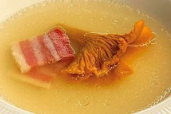 雞油菌湯用冷水煮還是熱水，雞油菌湯可以中途加水嗎