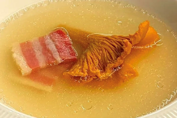 雞油菌湯用冷水好還是熱水好呢
